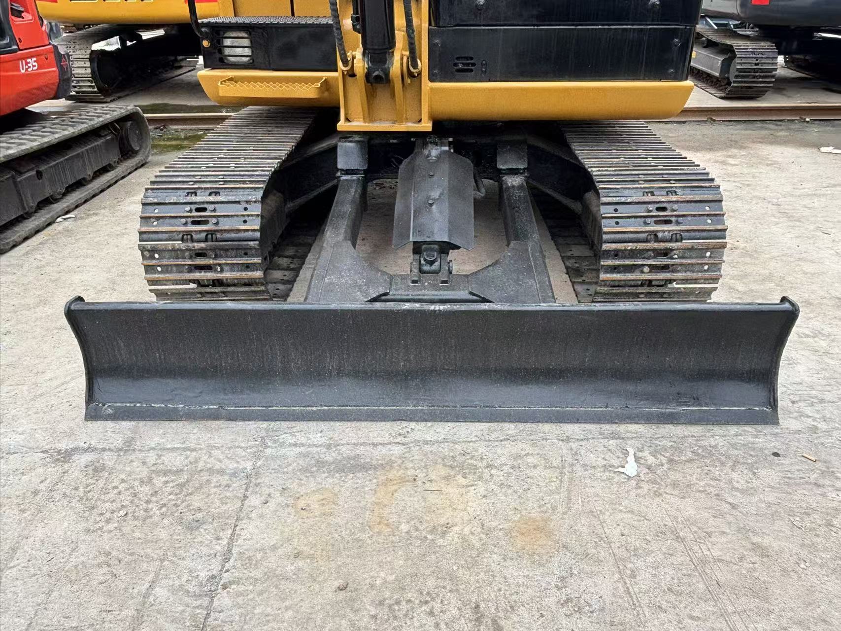 Cat 305.5 photo 5