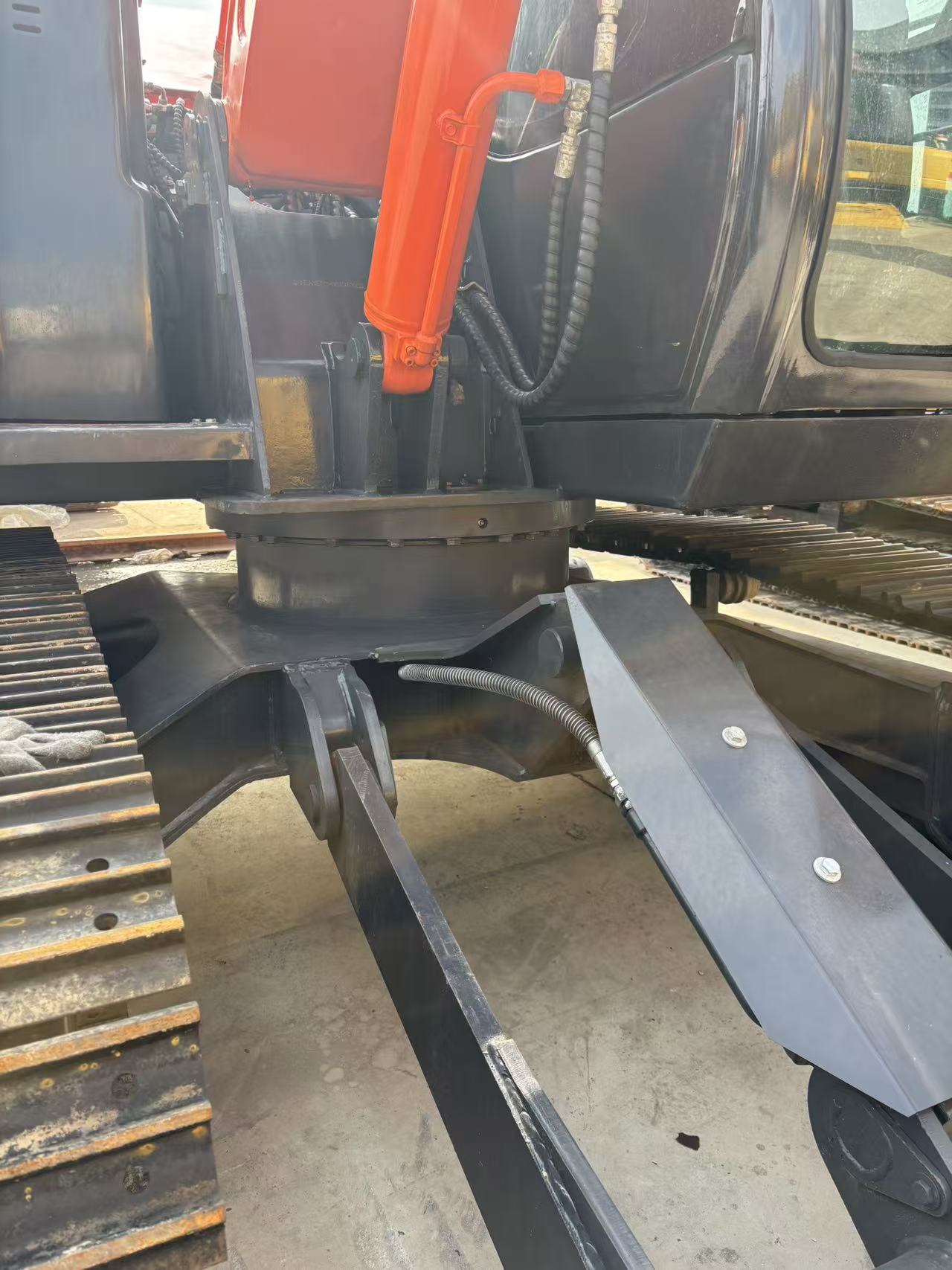 Hitachi ZX70 photo 9
