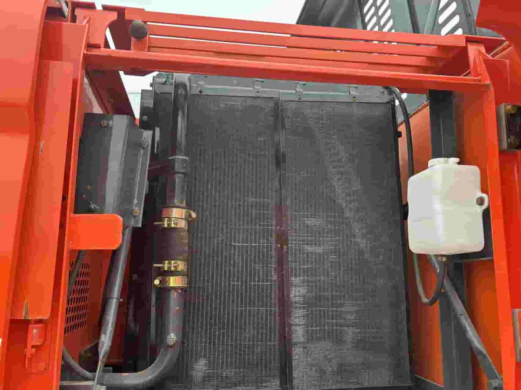 Doosan 225 photo 9