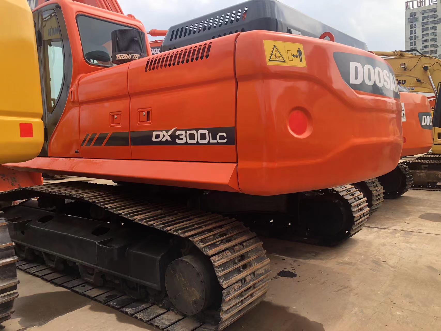 Doosan 300 photo 2
