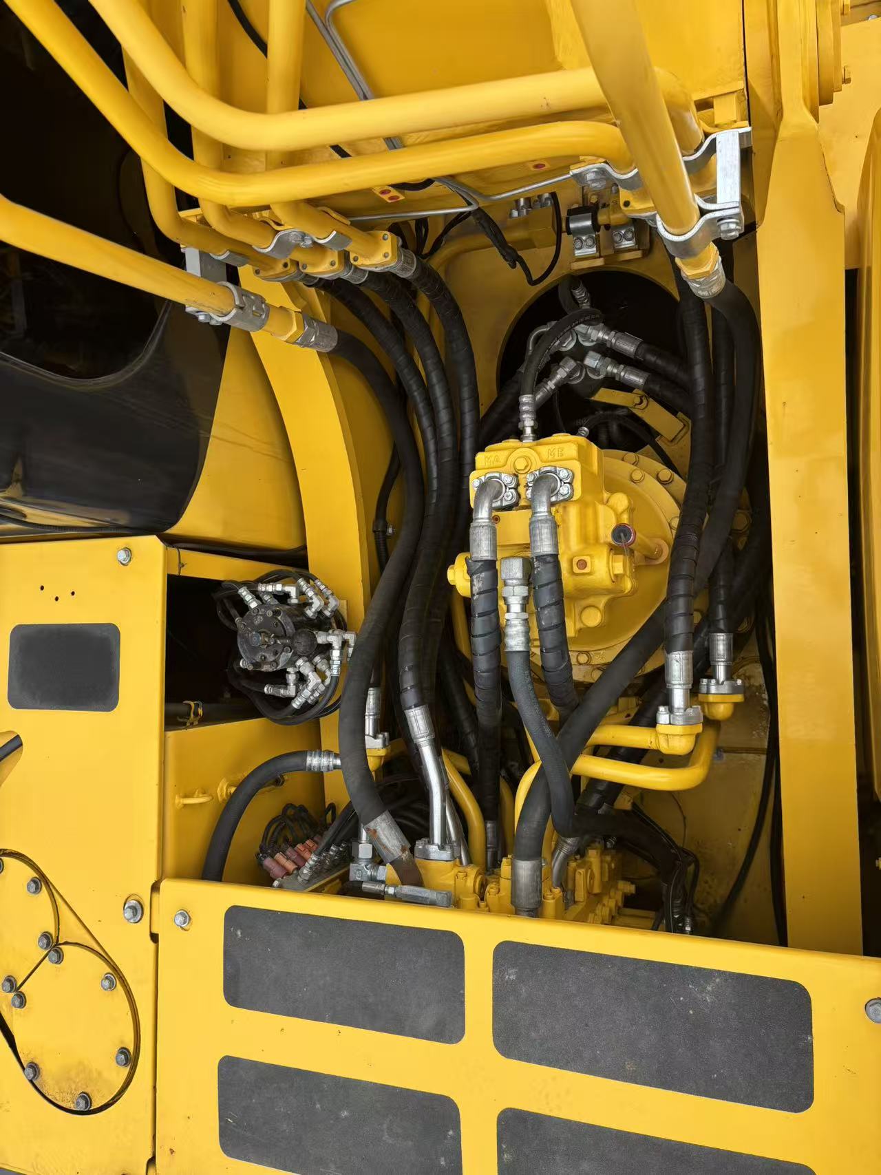 Volvo EC480 photo 8