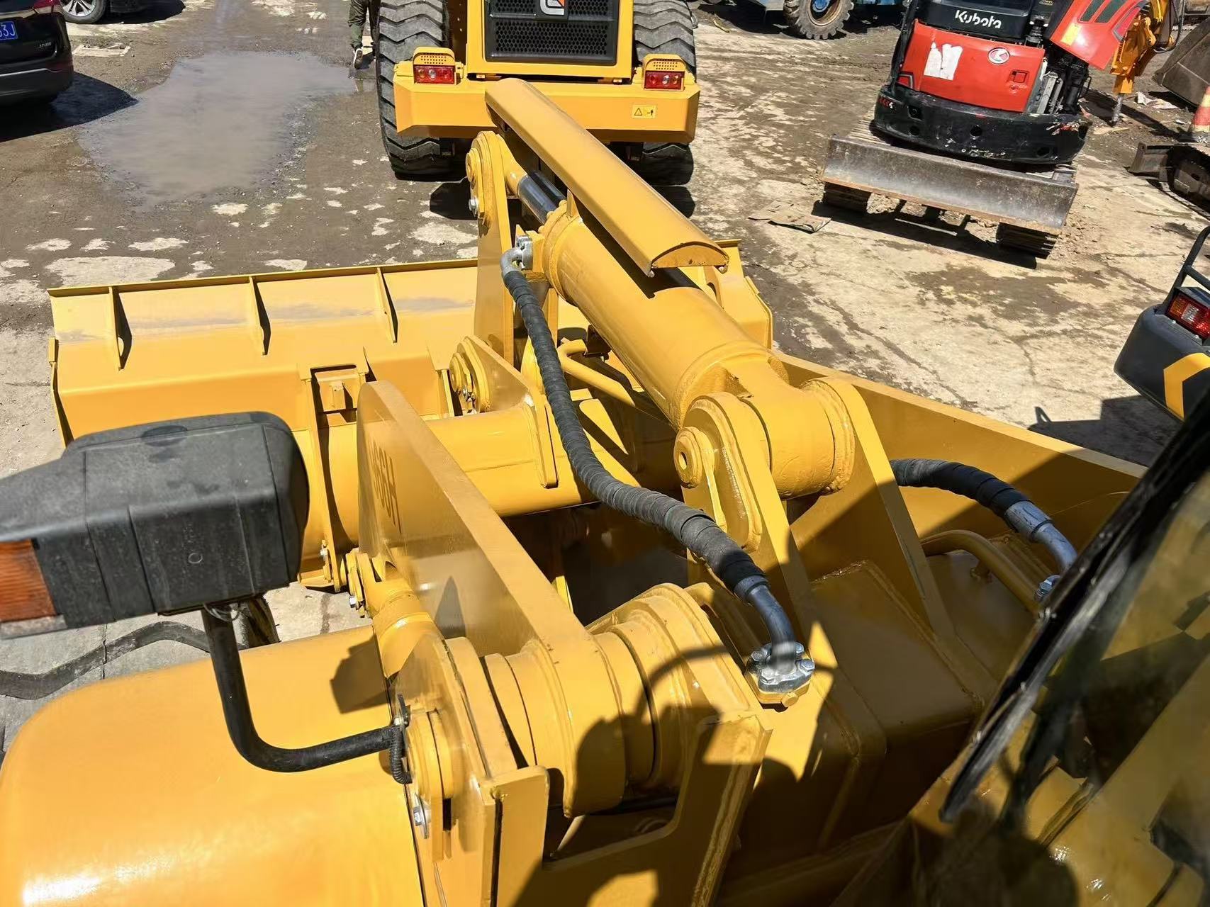 Cat 966H wheel loader photo 10