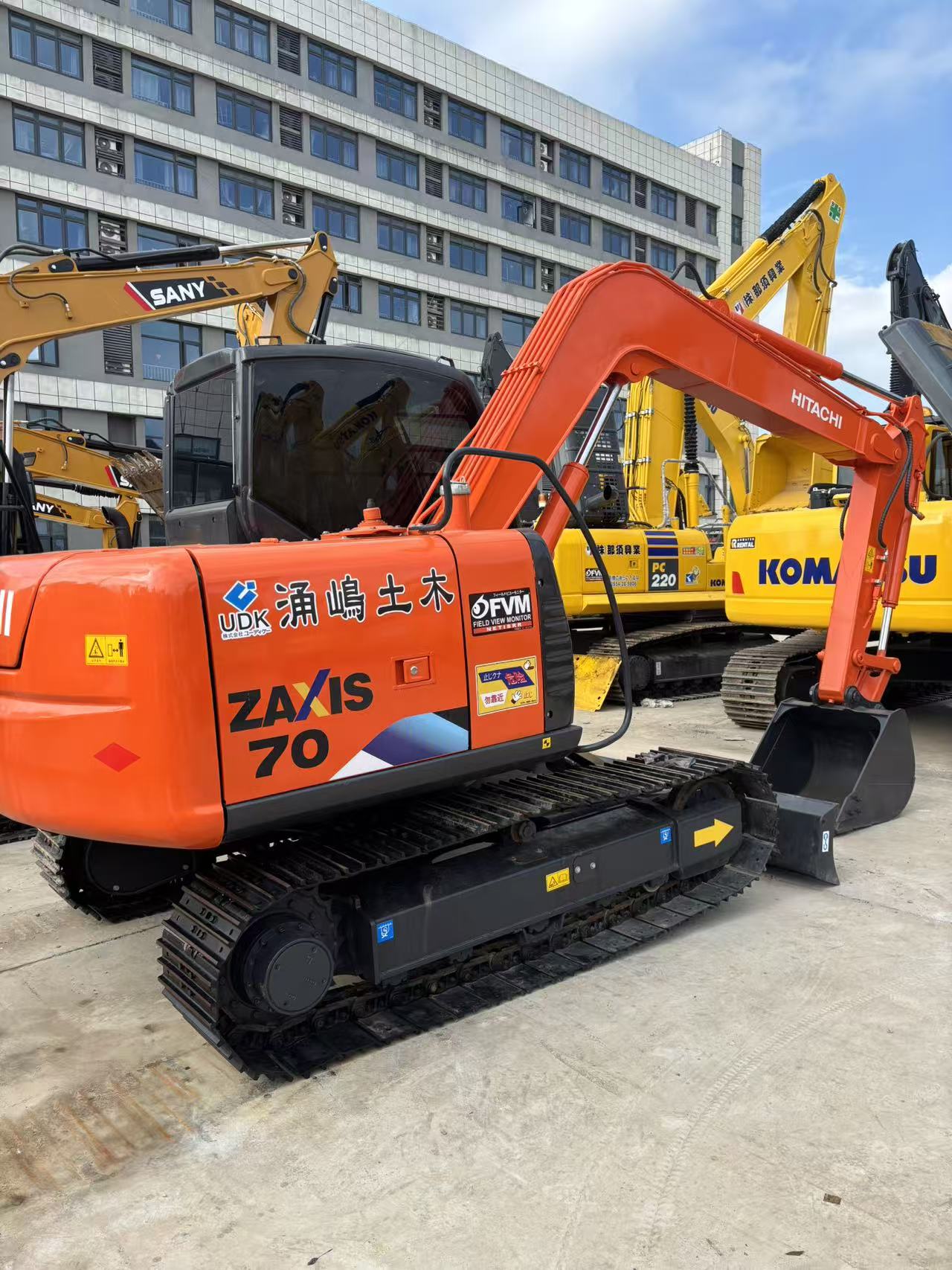 Hitachi ZX70