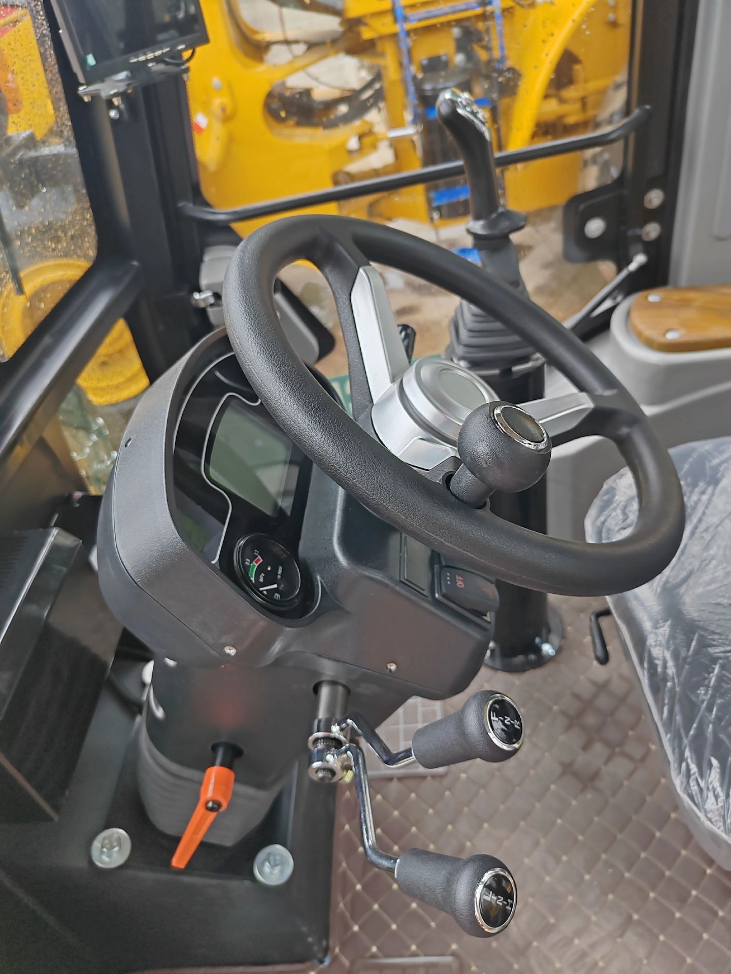 JCB-3CX backhoe loader photo 10