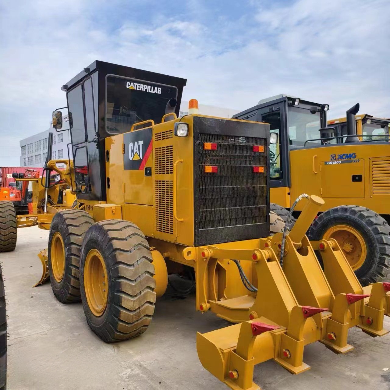 Cat 140H motor grader photo 1
