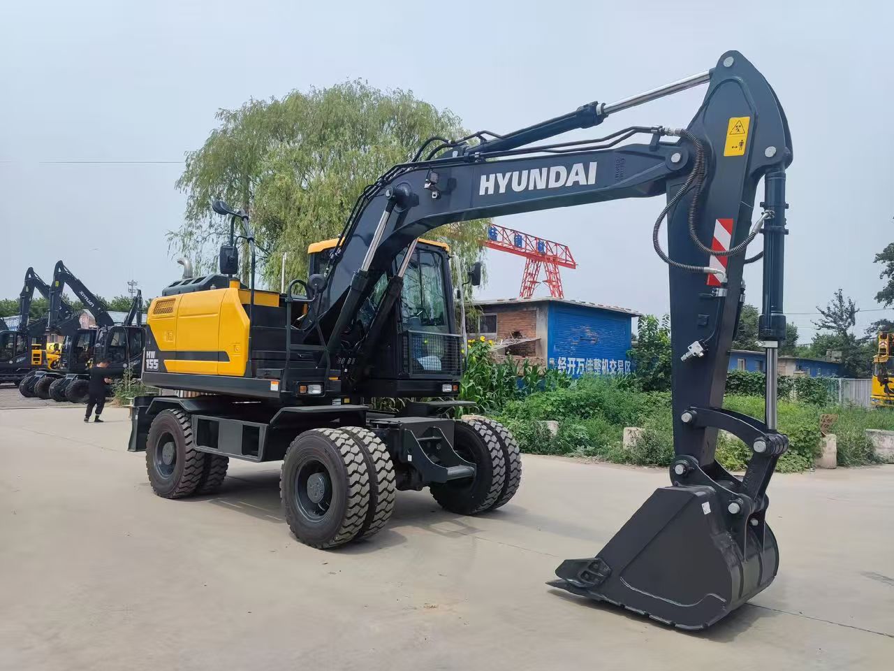Hyundai HW155 wheeled excavator