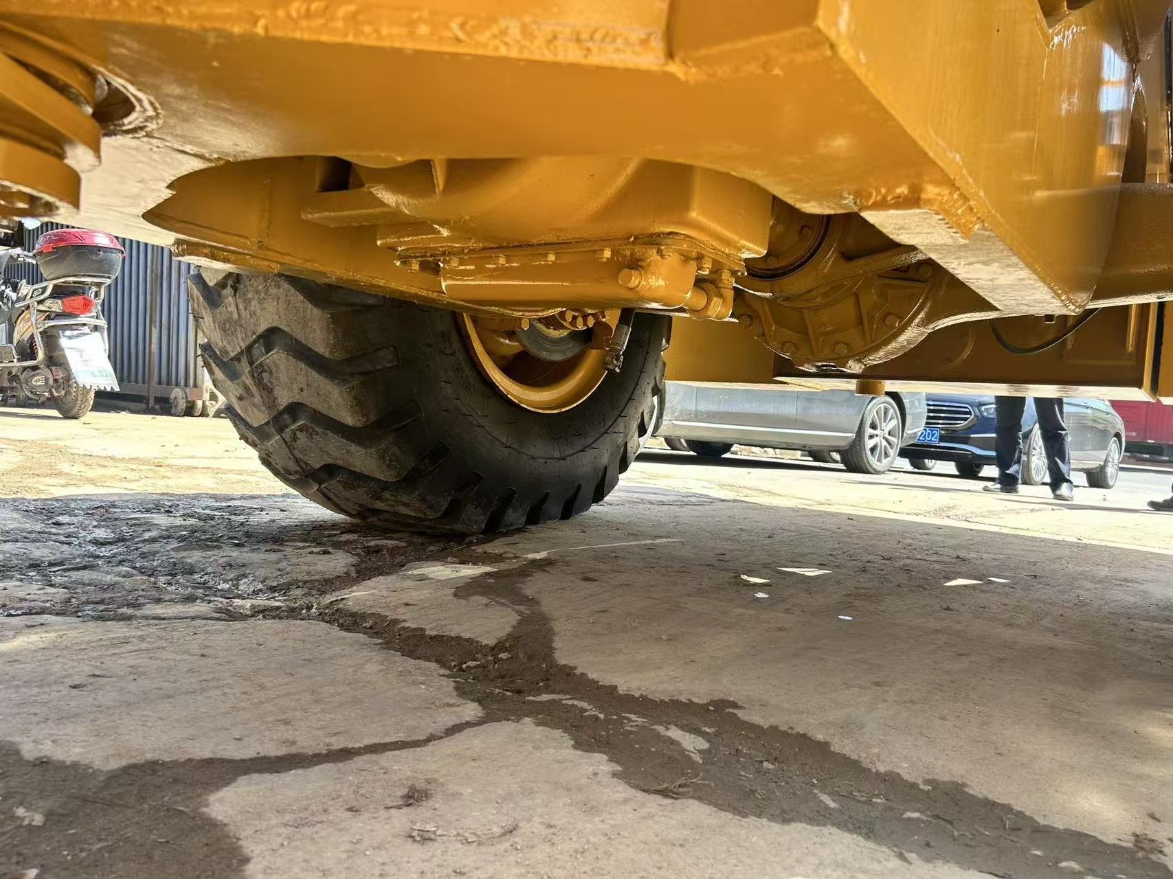 Cat 966H wheel loader photo 8