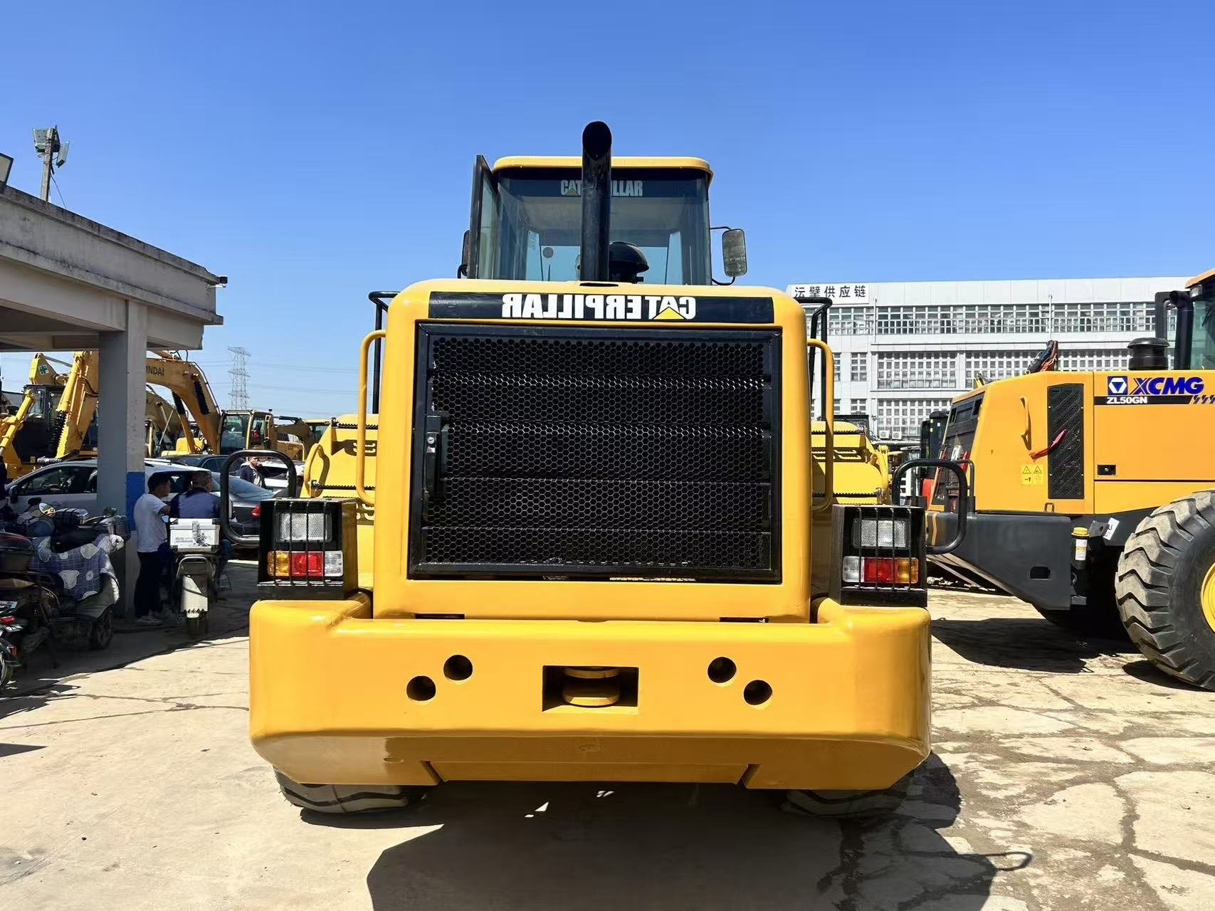 Cat 966H wheel loader photo 6