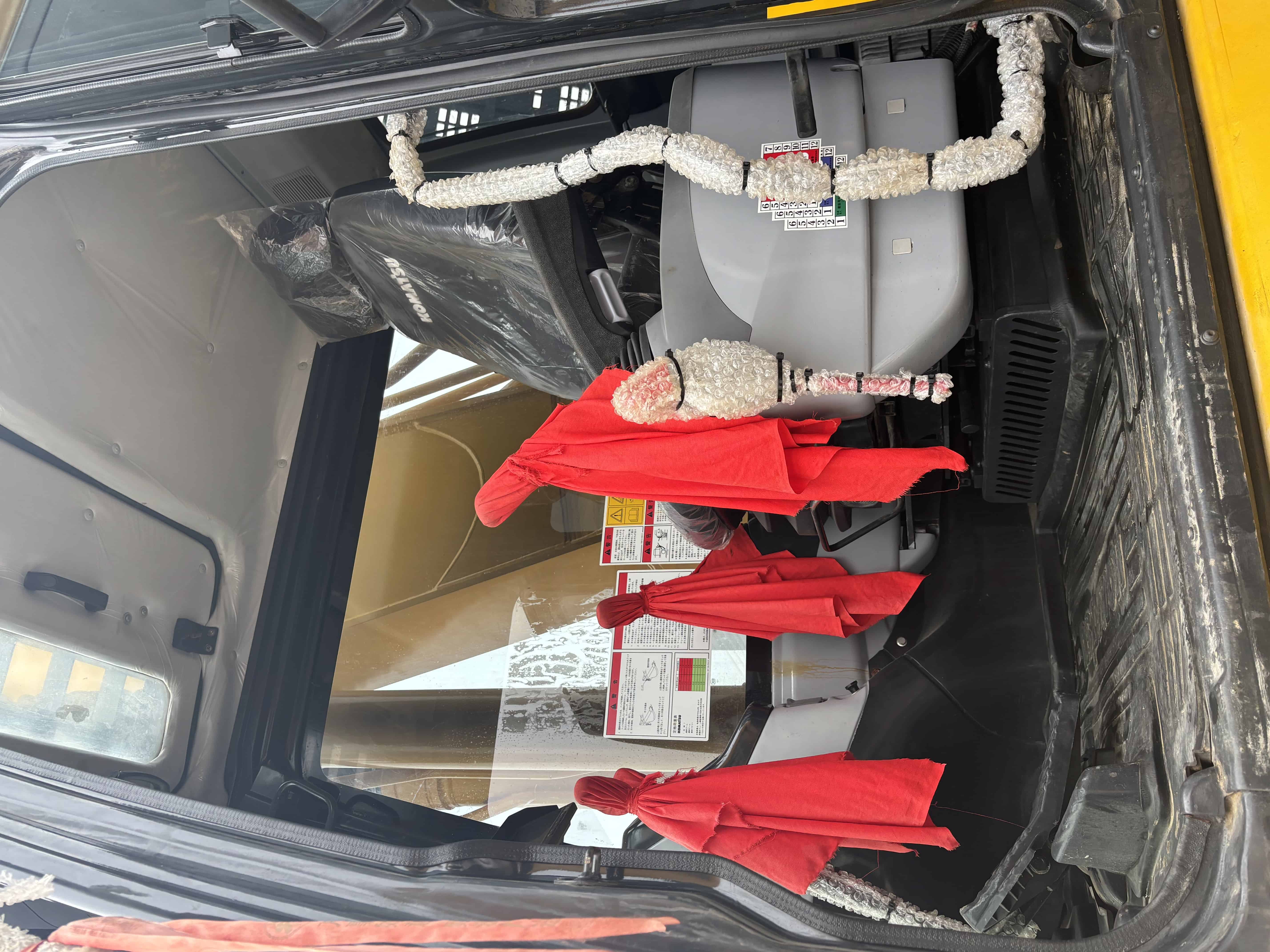 Komatsu PC360 photo 10