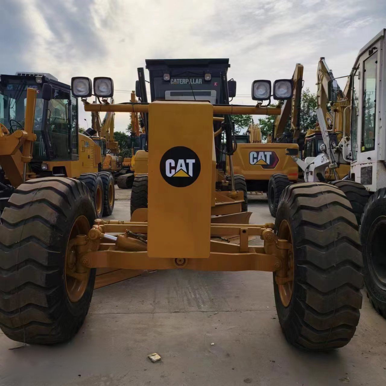 Cat 140H motor grader photo 6