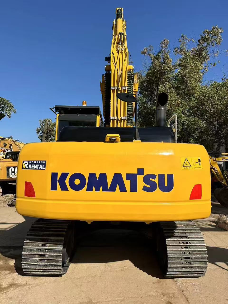 Komatsu PC200 photo 5