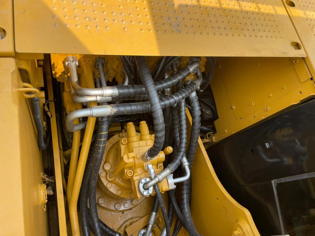Cat 320D2 photo 7