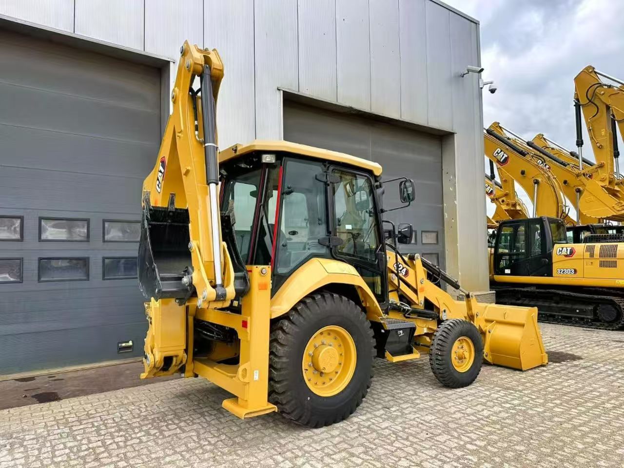 Cat 424 backhoe loader photo 2