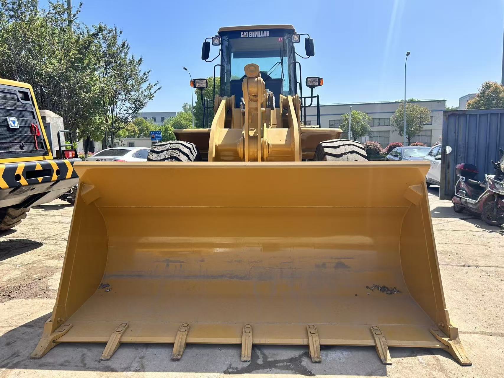 Cat 966H wheel loader photo 5