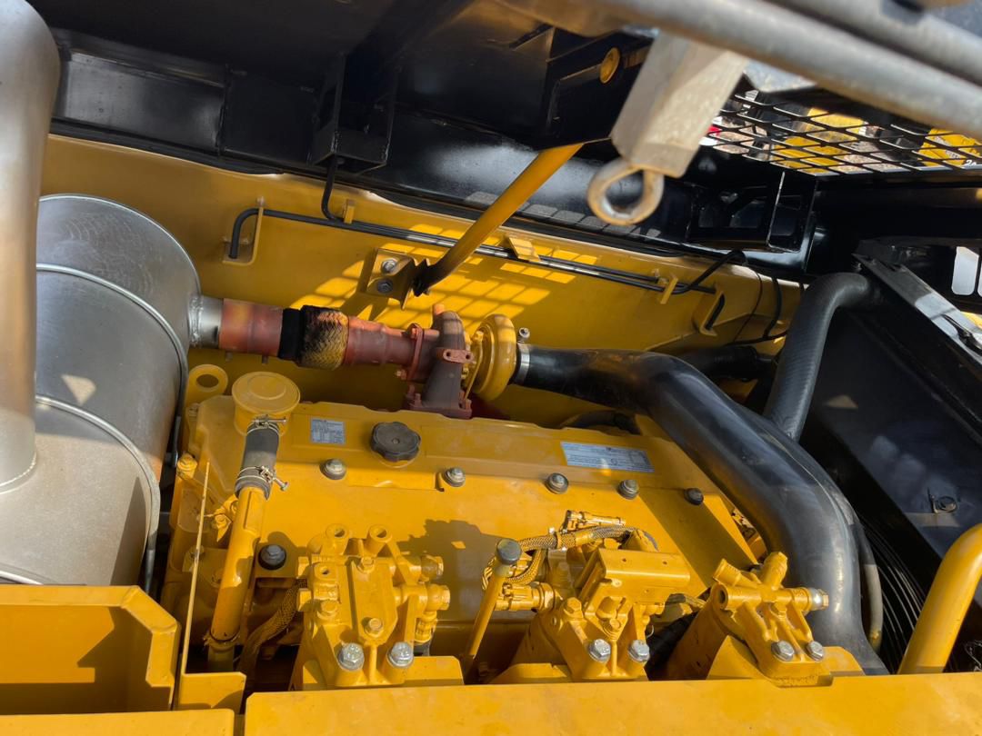 Cat 320D2 photo 8