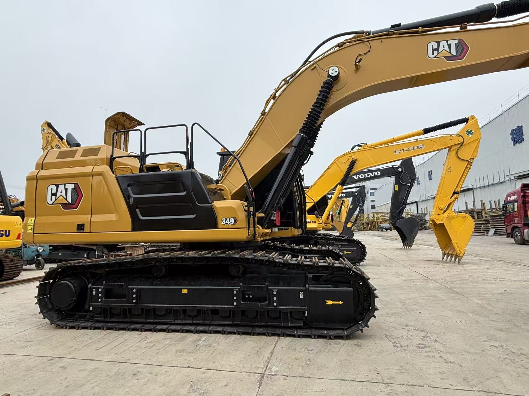 Cat 349 photo 4