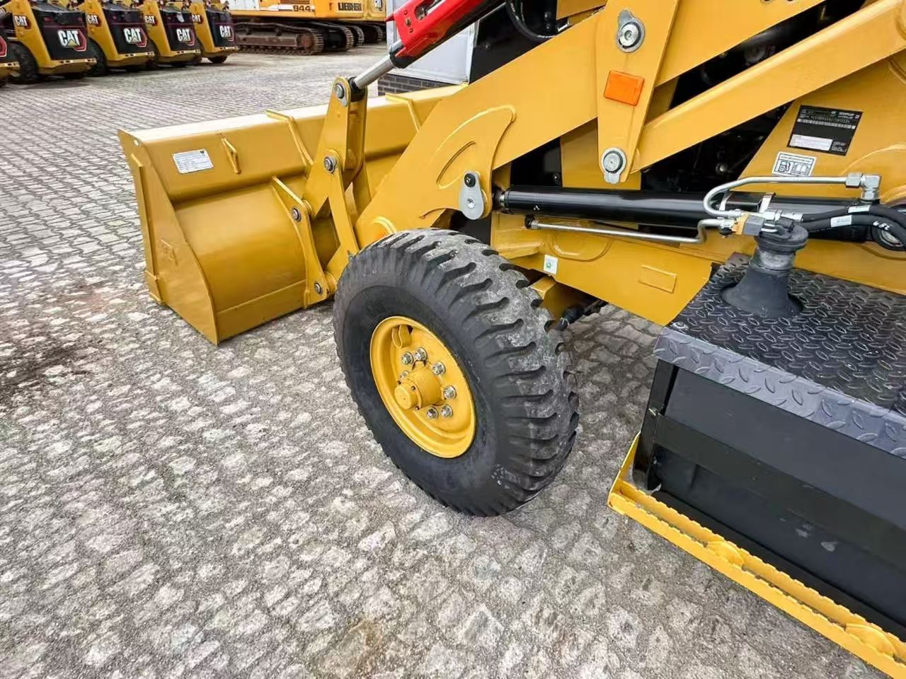 Cat 424 backhoe loader photo 5