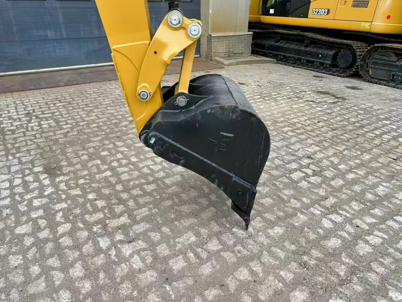 Cat 424 backhoe loader photo 8