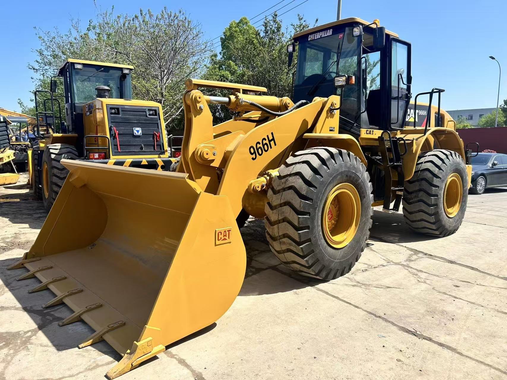 Cat 966H wheel loader