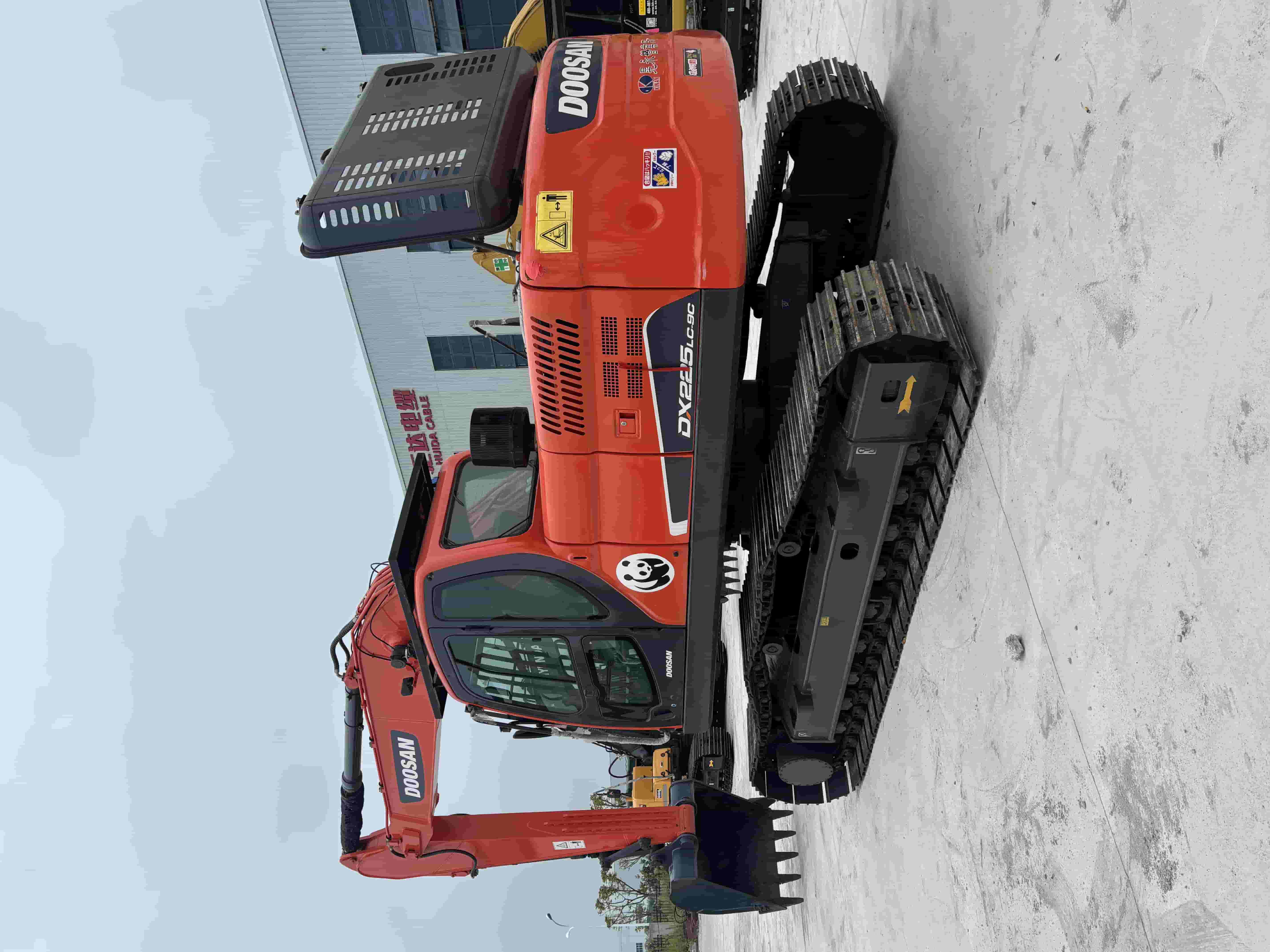 Doosan 225