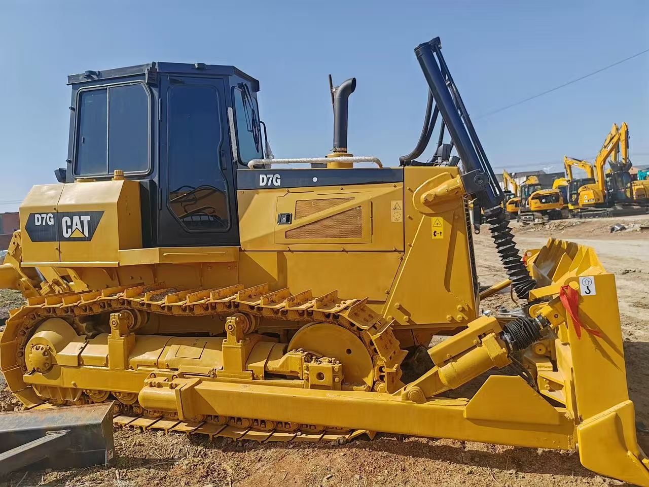 Cat D7G bulldozer photo 2