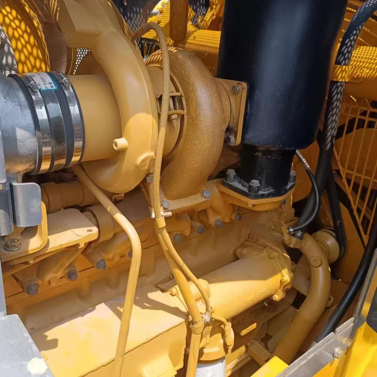 Shantui SD22 bulldozer photo 8