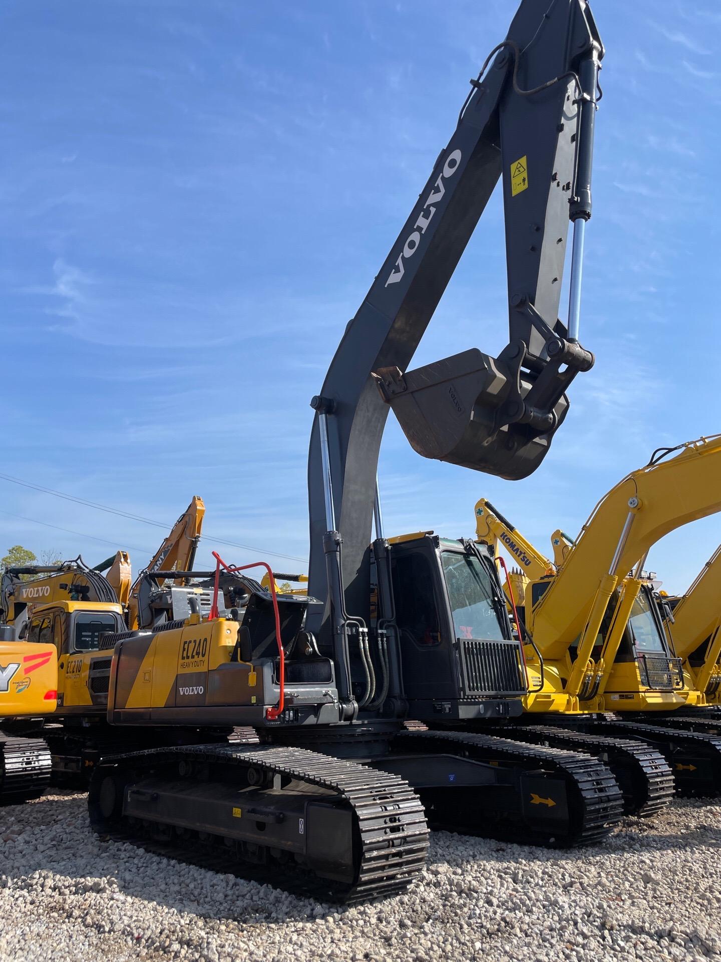 Volvo EC240