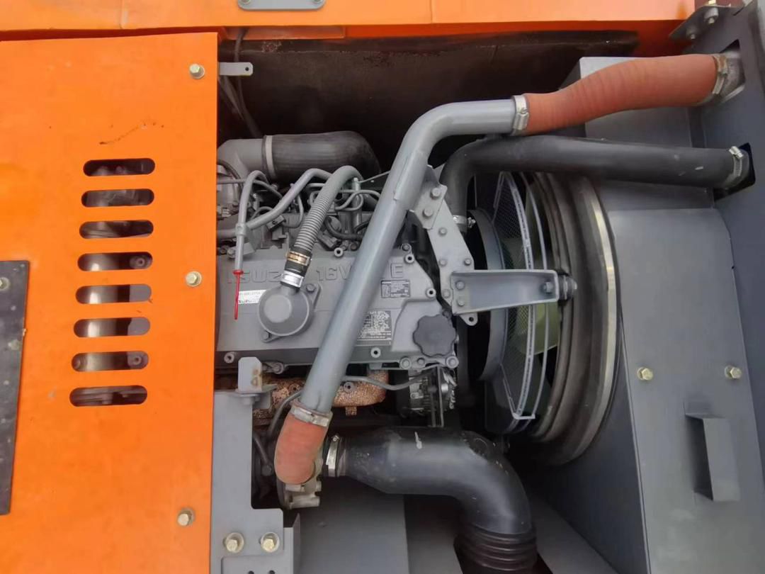 Hitachi ZX200 photo 7