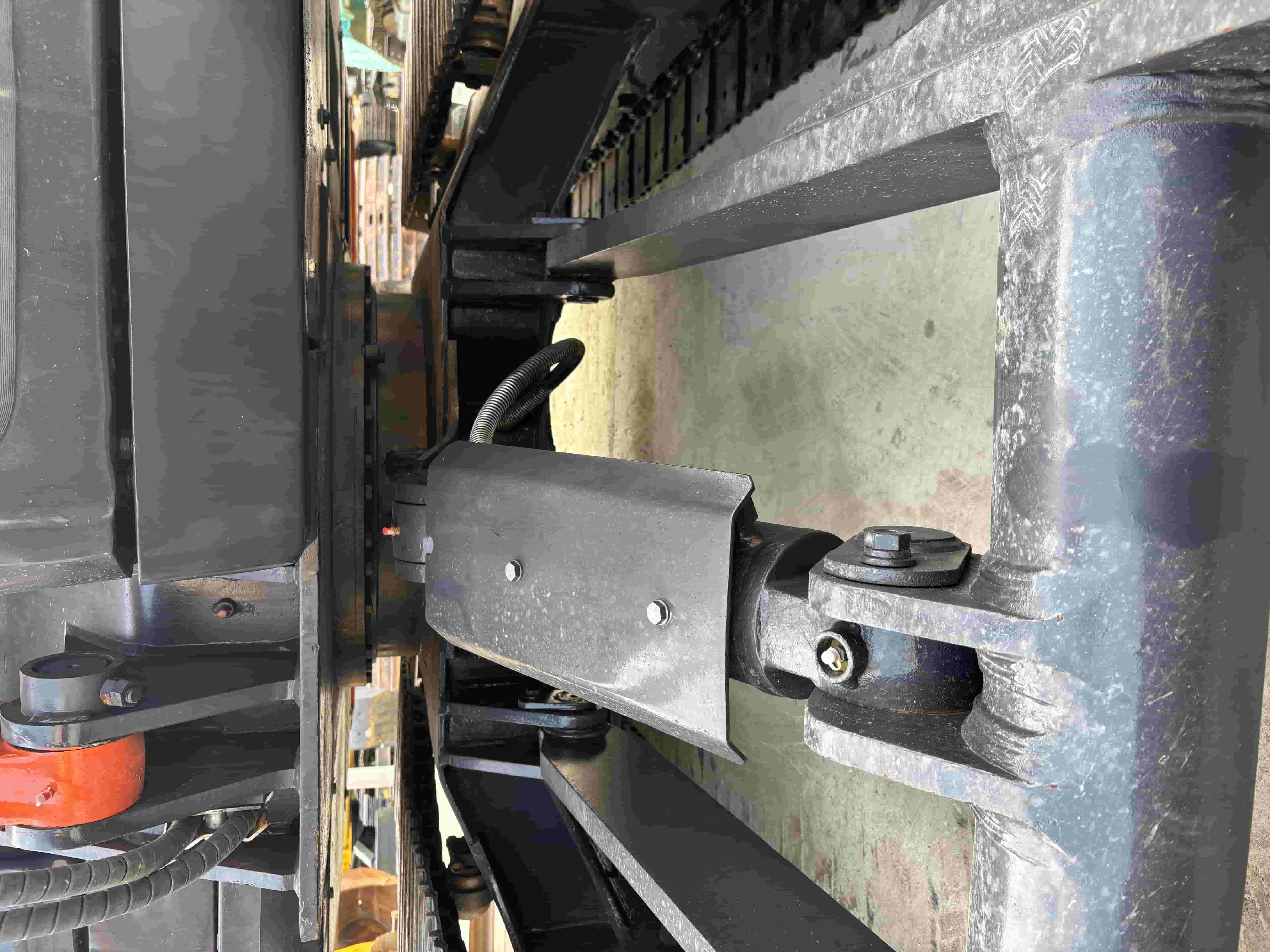 Hitachi ZX60 photo 6