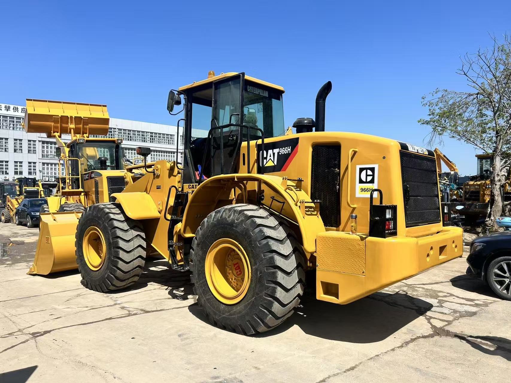 Cat 966H wheel loader photo 2