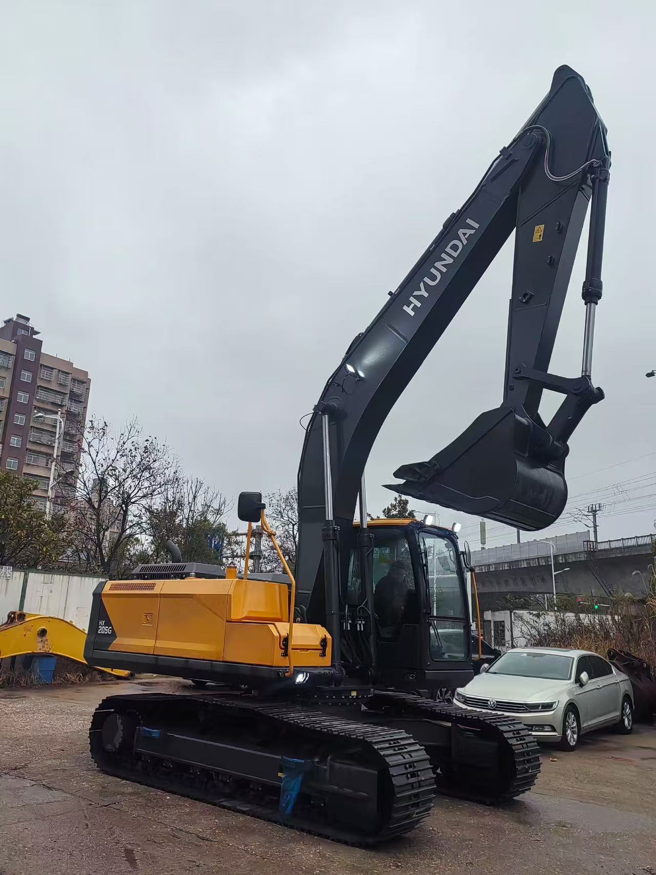 Hyundai HX205G