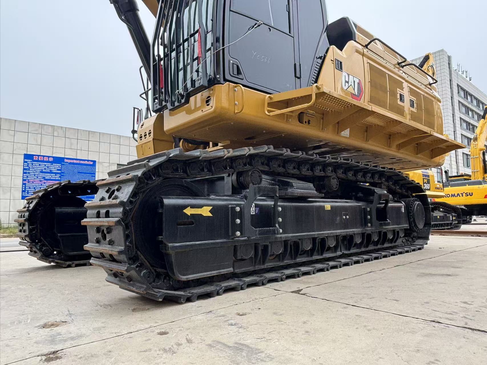 Cat 374 photo 6