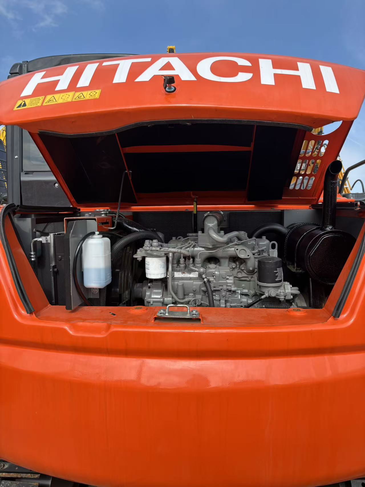 Hitachi ZX70 photo 6