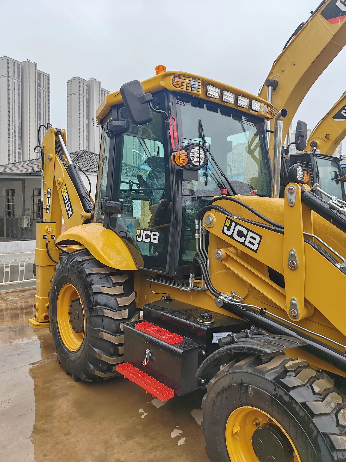 JCB-3CX backhoe loader photo 7