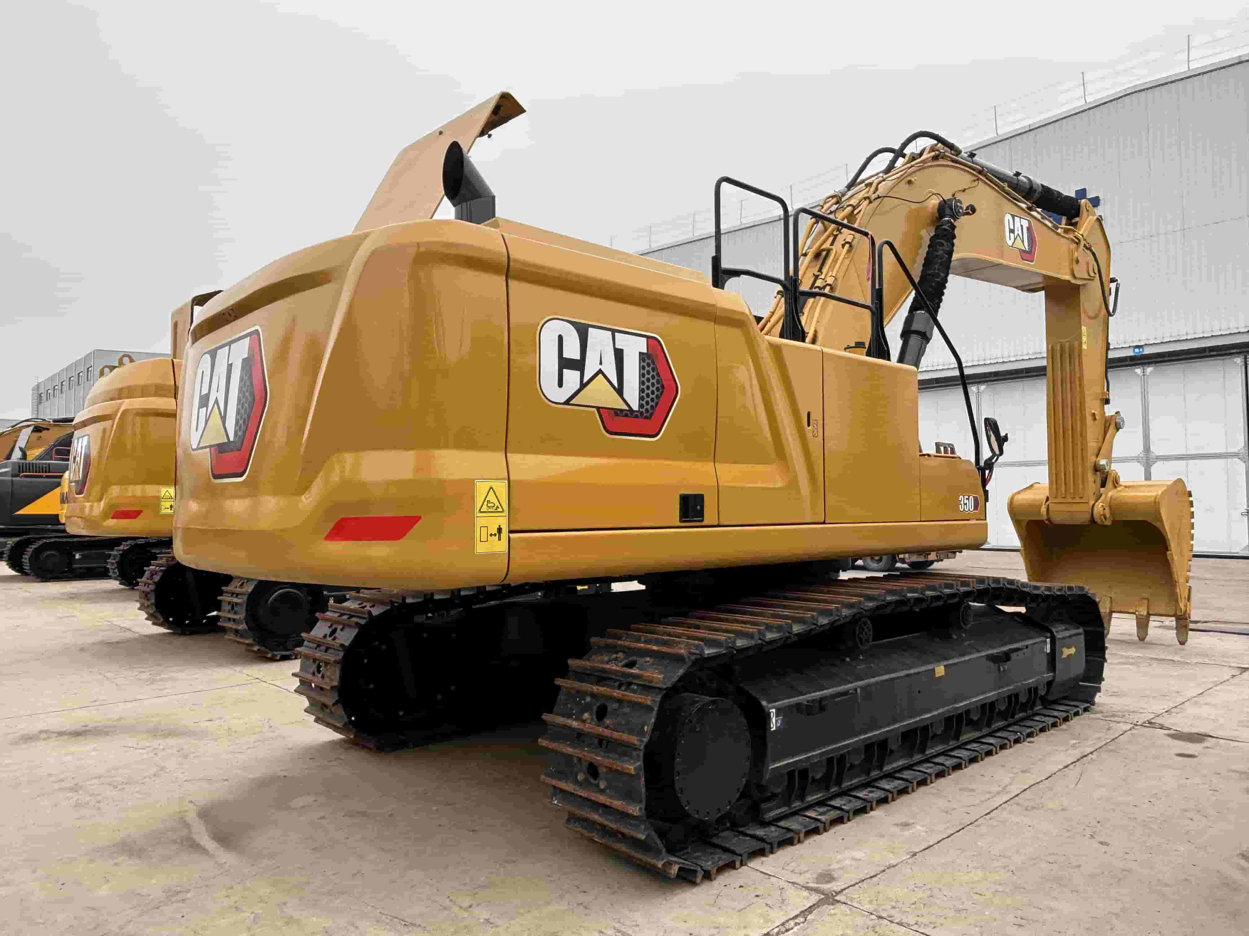 Cat 350 photo 5